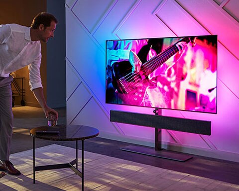 Насладете се на телевизорите Ambilight на Philips